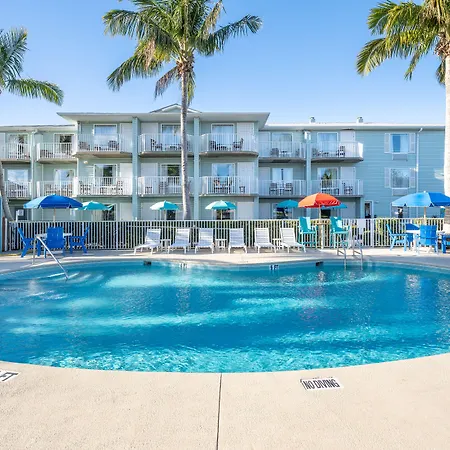 Capt Hirams Resort-2
